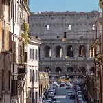 Empire Loft: In The Shadow Of Colosseo